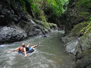 PavonesCR.com - Tubing in Pavones